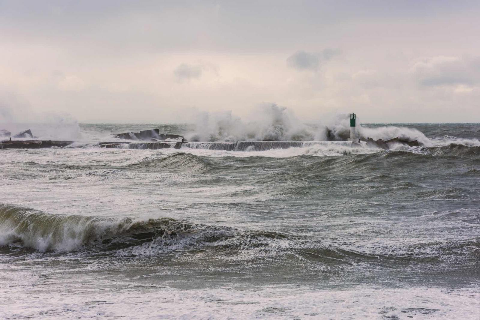 Vagues à Sète
